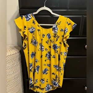 Floral blouse with tie detail